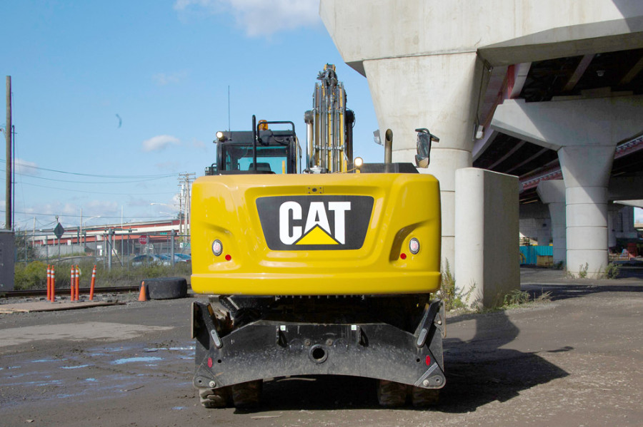 Экскаватор Cat 313F L GC. Вид сзади