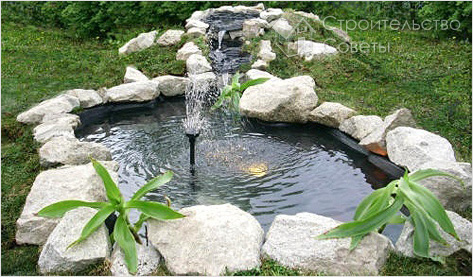 Дачный фонтан в искусственном водоеме