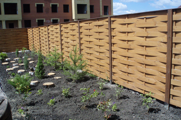 Дизайн деревянного забора