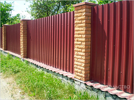 Фасад забора из профлиста