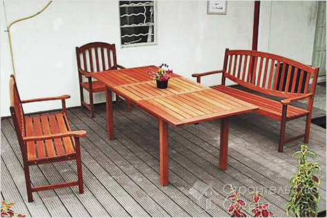 Комплект из стола, стульев и скамеек