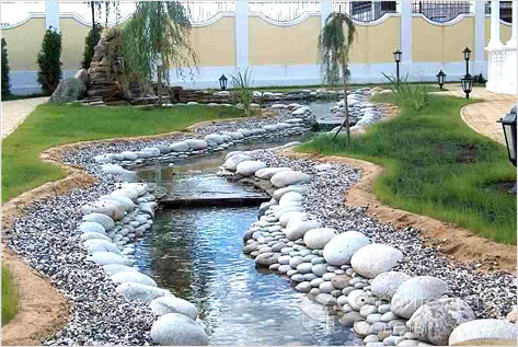 Красивый ручей для дачи