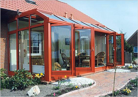 Летне-зимняя веранда с открывающимися окнами-дверцами