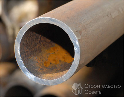 Металлические столбы