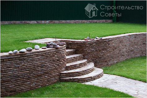 Подпорная стенка с лестницей