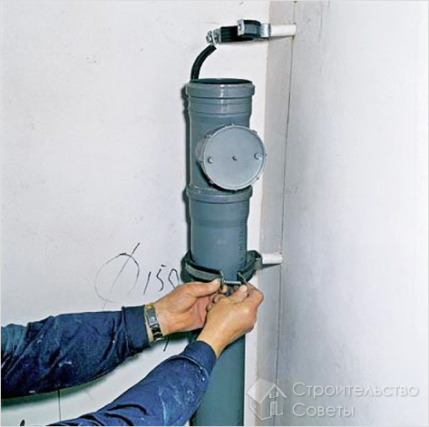 Монтаж пластикового стояка