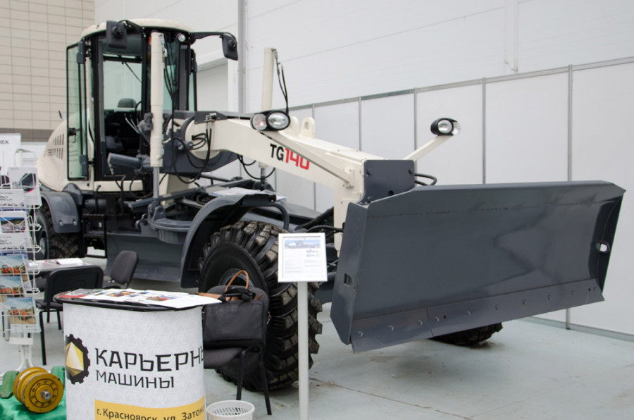 Автогрейдер RM Terex TG140