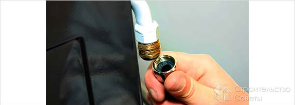 Соединение шланга с плитой