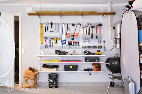 Полки и стеллажи в гараже