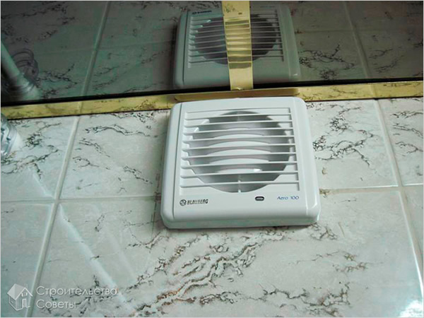 Вентилятор в ванной