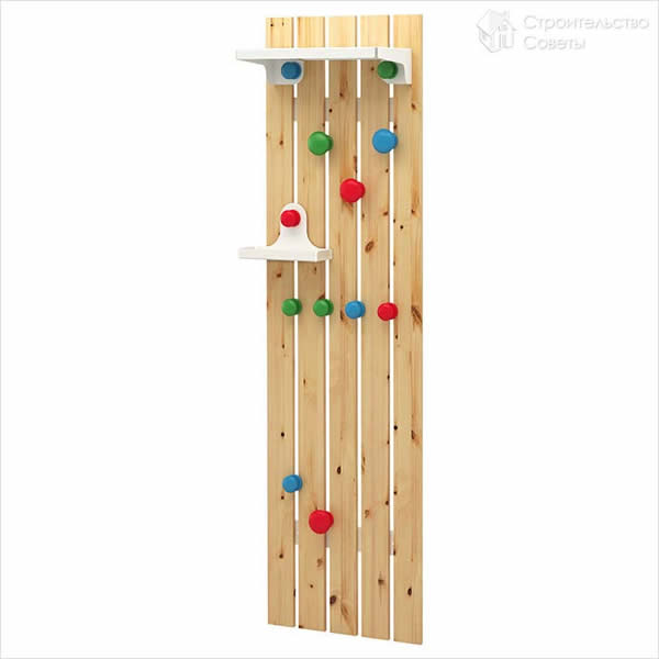 Вешалка из дерева и пластика