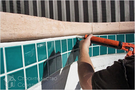 Затирка швов герметиком